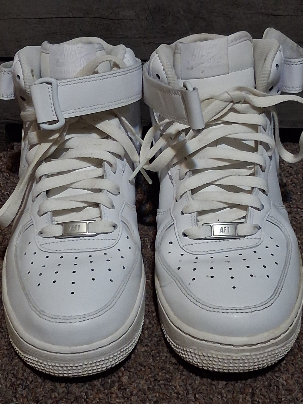 Nike Mens White Air Force 1 High-Top Sneakers with Strap Size 8
